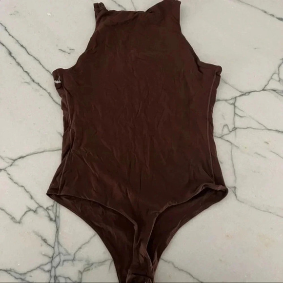 SKIMS FITS EVERYBODY HIGH NECK BODYSUIT B1056 - Picture 6 of 6